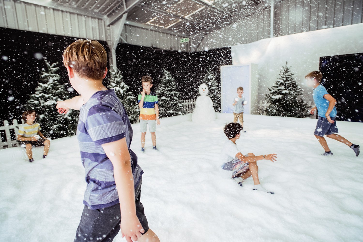 Snow Play Zone Hire, Eco Friendly Safe Artificial Snow, Falling Snow Machine Hire UK, Indoor Snow Play Zone UK, FX Live
