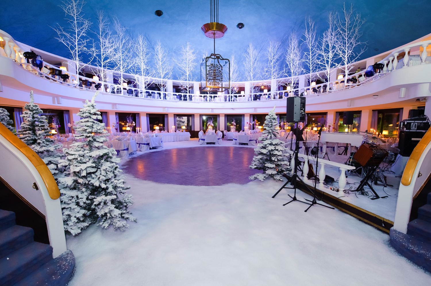 Winter Wedding Indoor Scene, Artificial Snow, Snow Covered Trees for Wedding. Falling Snow Machine Hire For Weddings UK, FX Live
